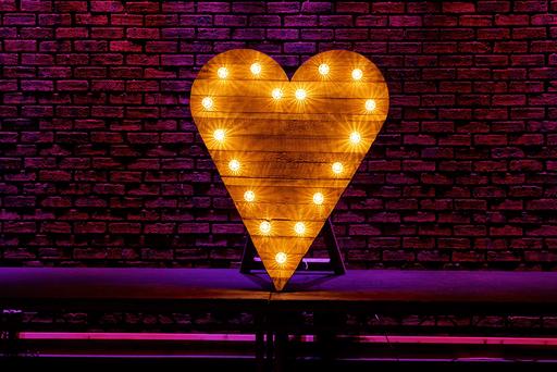 5ft rustic light up heart